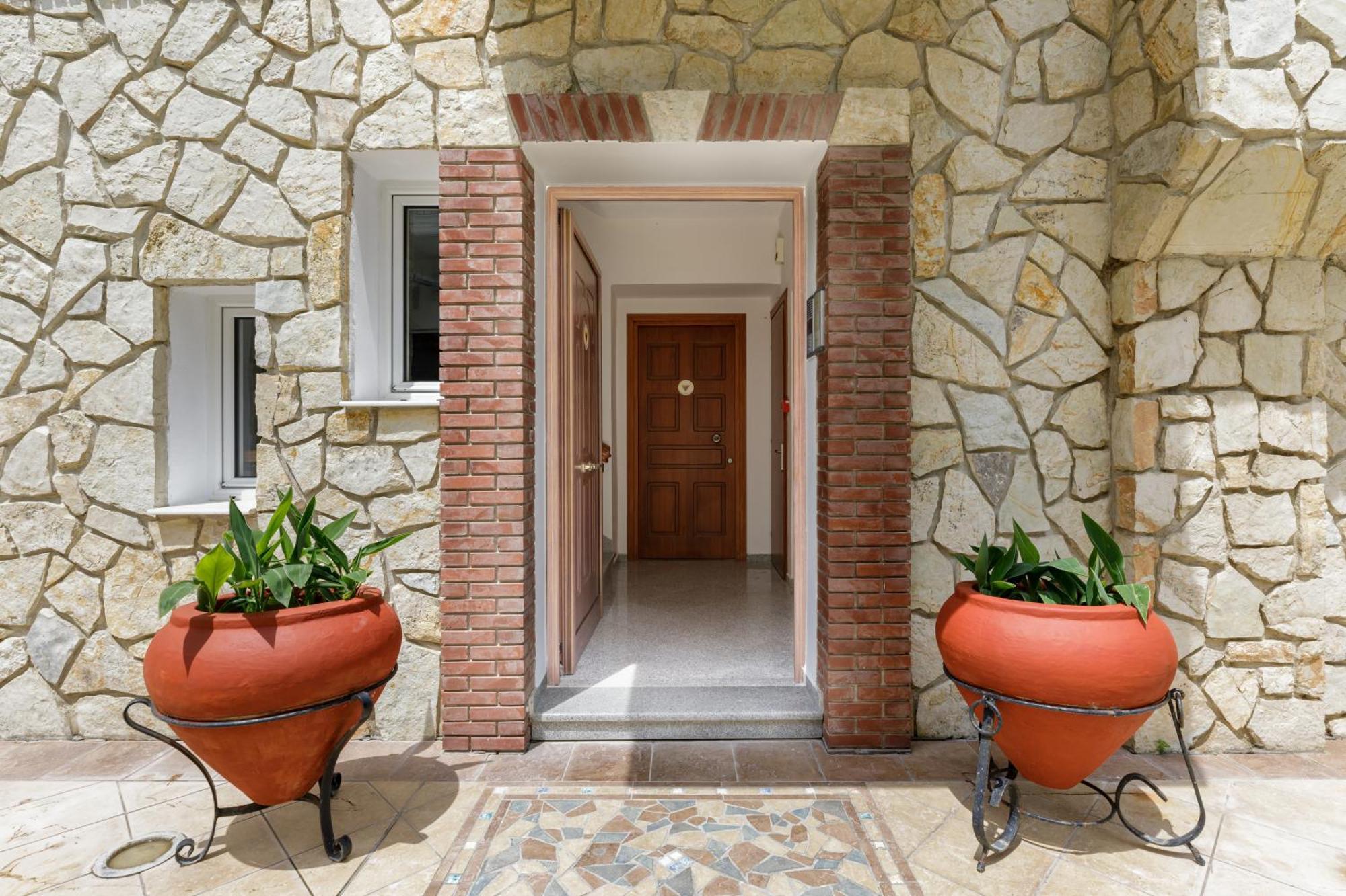 نيوي بوروي Agyra Seaview Hotel By Panel Hospitality المظهر الخارجي الصورة