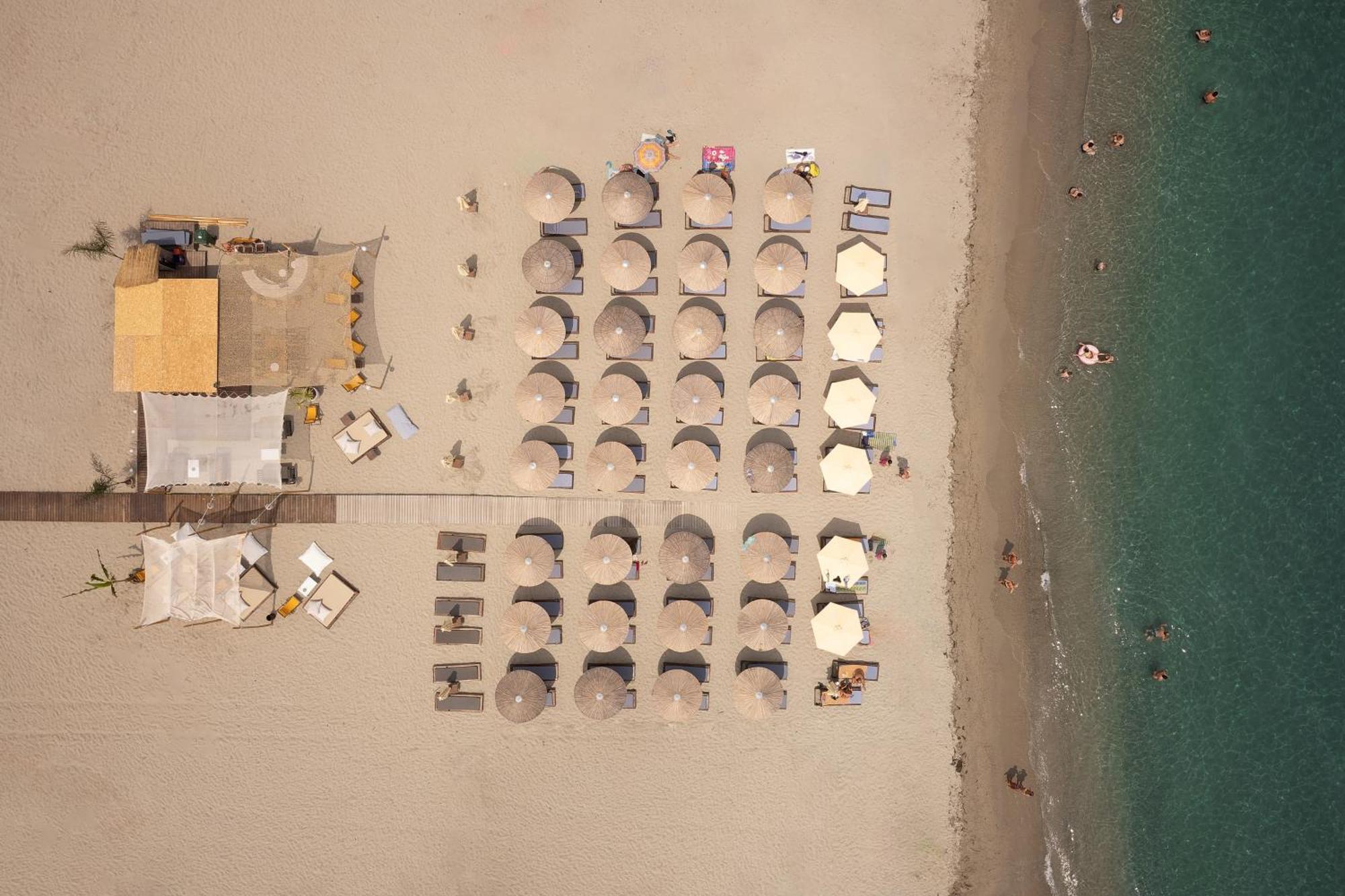 نيوي بوروي Agyra Seaview Hotel By Panel Hospitality المظهر الخارجي الصورة